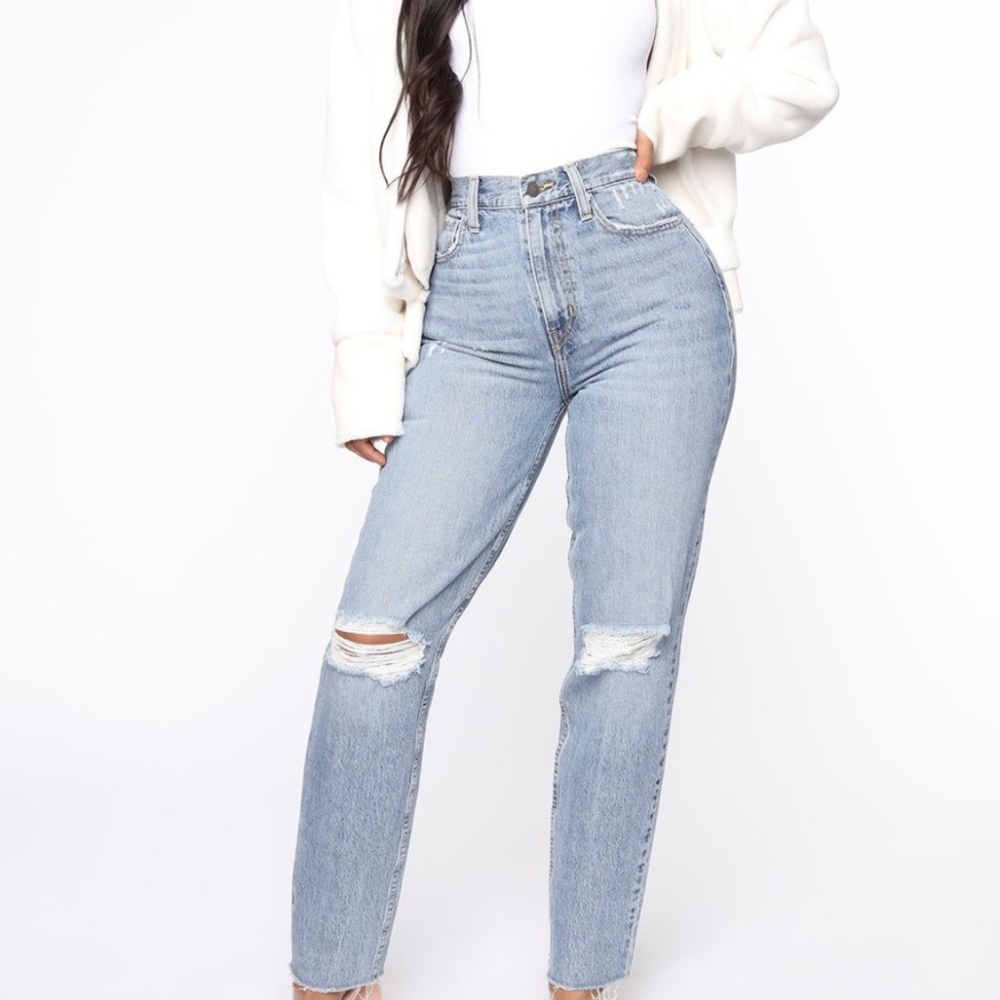 High Rise Mom Jeans - Medium Wash
